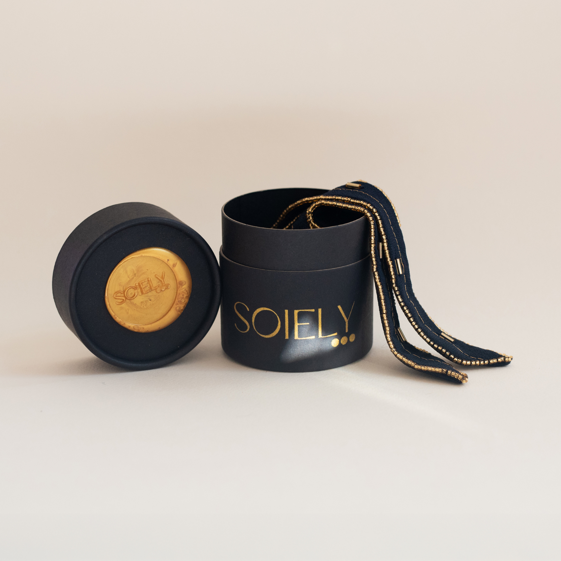 Sautoir Mini Bleu Nuit – Bijou-textile en soie