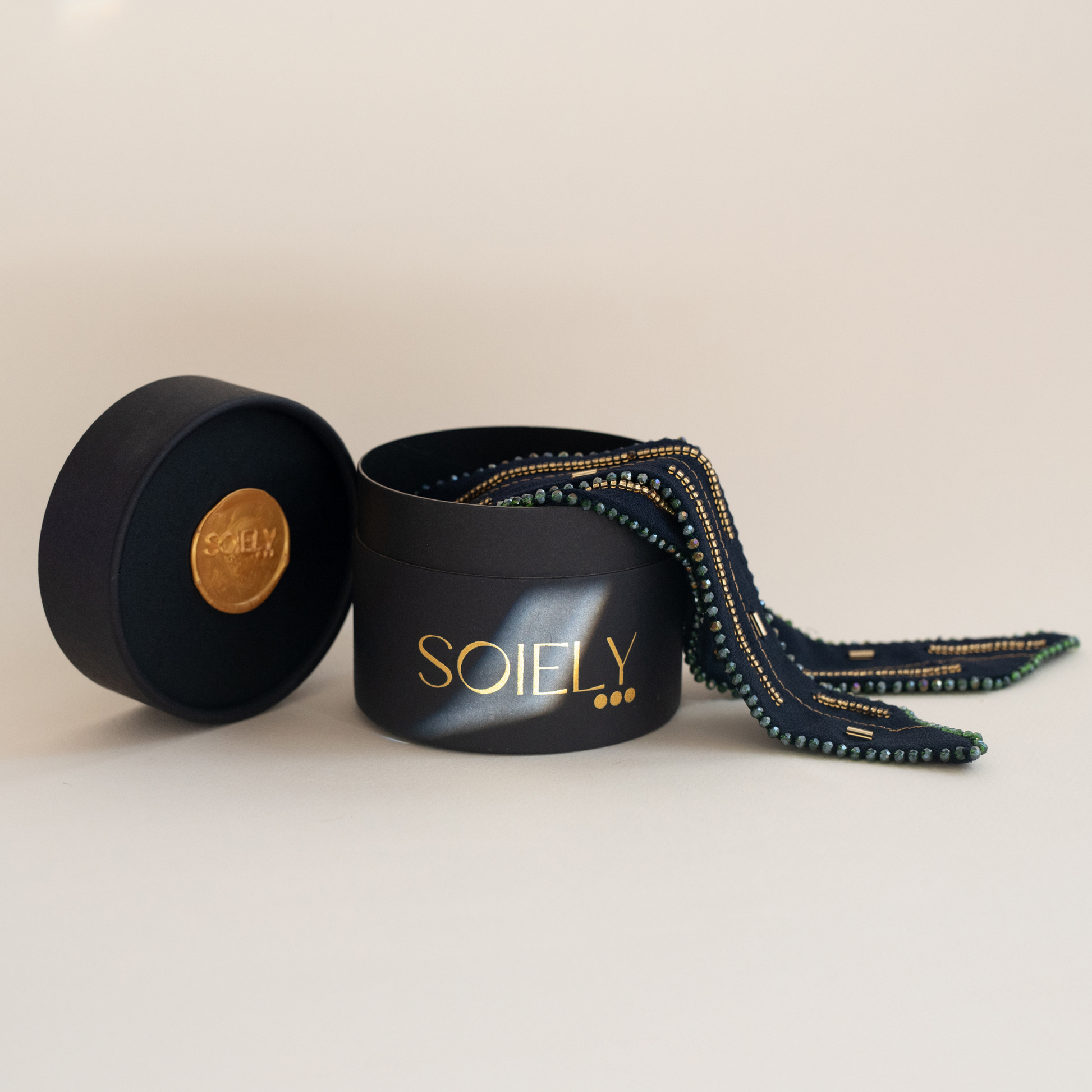 Sautoir Maxi Bleu Nuit – Bijou-textile en soie